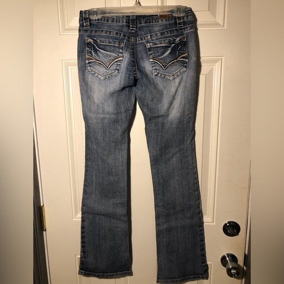Wallflower Boot Cut Jeans. Junior size 3. - Picture 2 of 5
